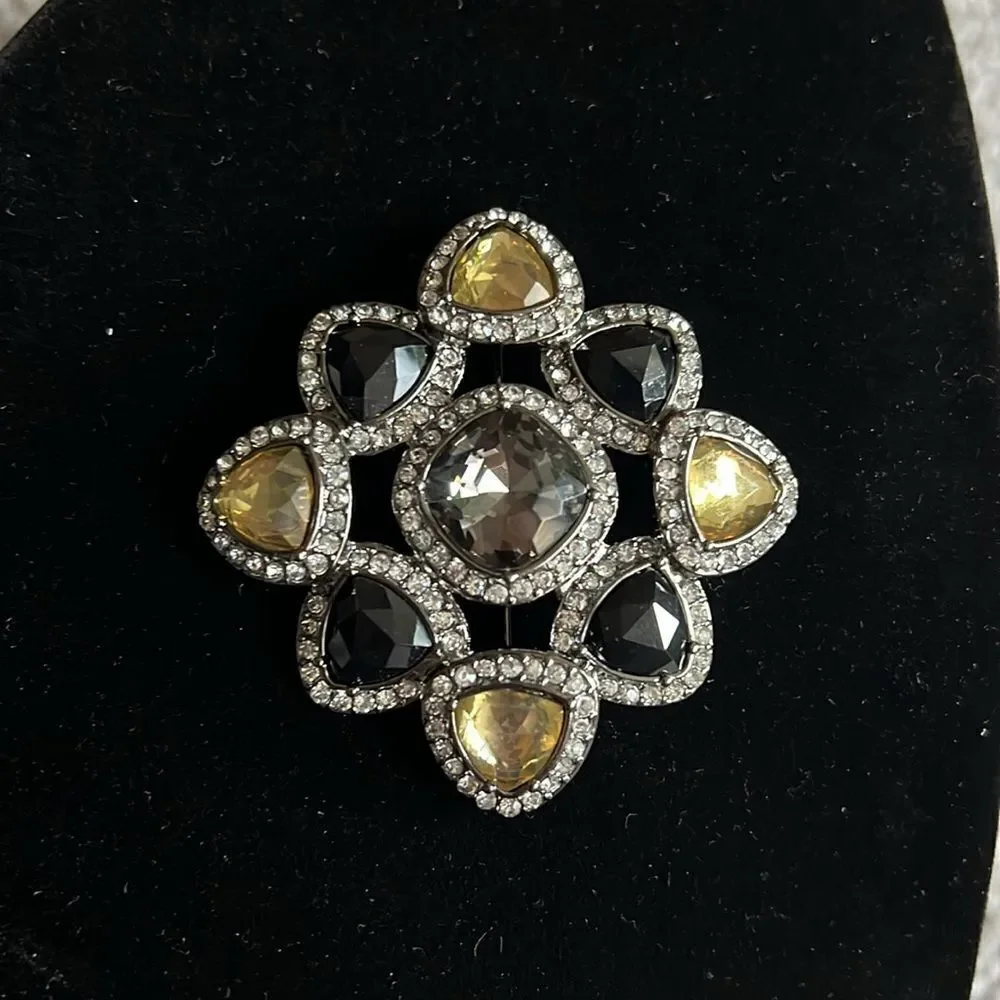 Premier Designs “Royal Dreams” Pendant/ Brooch